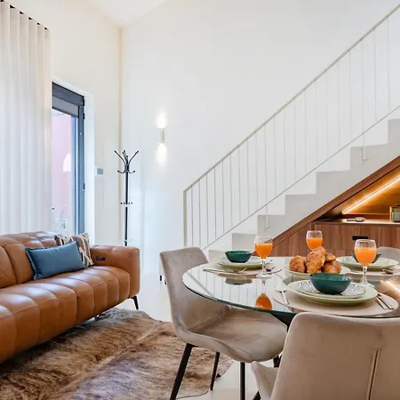 Center Duplex | Edificio Terracotta Apartman *